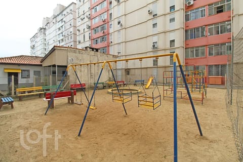 Image 27 - 252720